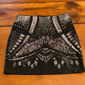 Black sequined stretch mini skirt, size medium